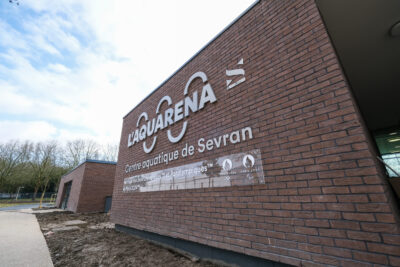 Devanture de l'Aquarena - Agrandir l'image 4 sur 6, fenêtre modale