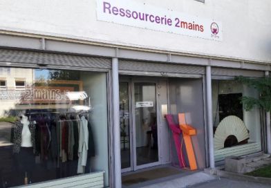 boutique_ressourcerie_2_mains.jpg